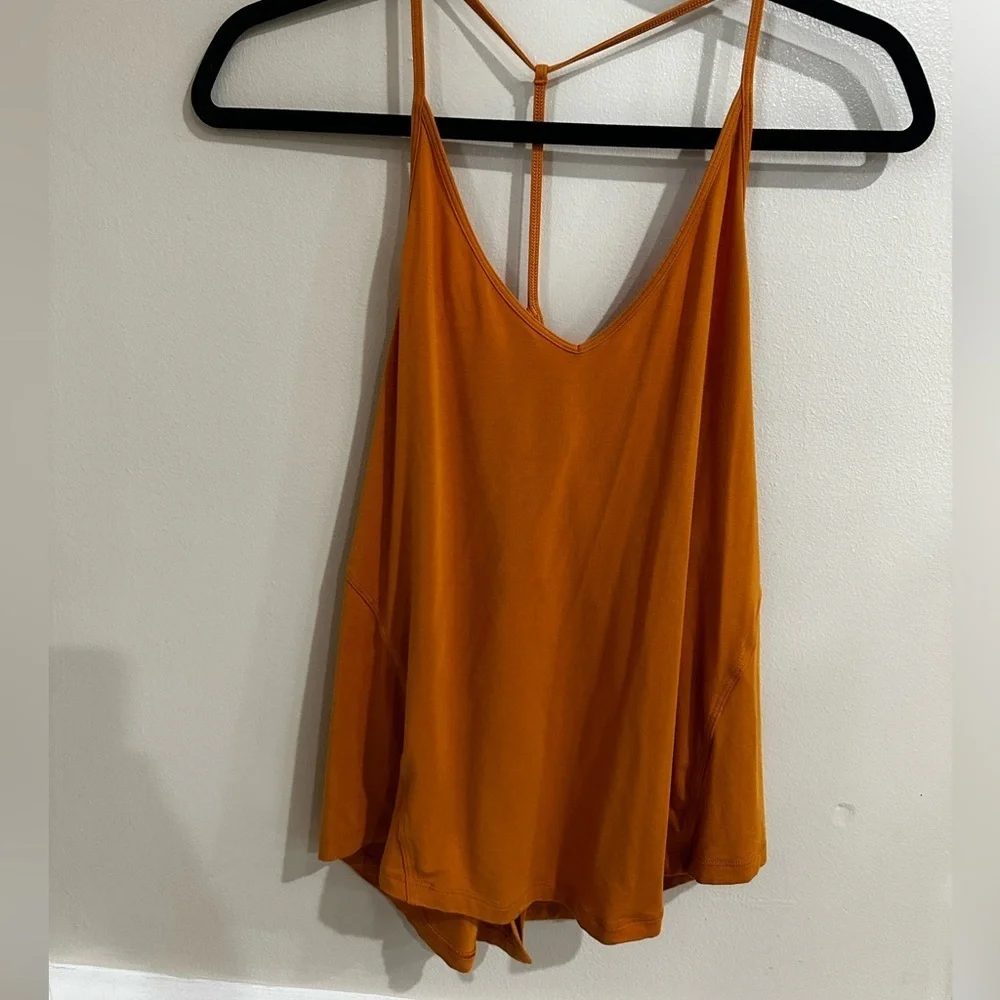 Lululemon Model Silk
